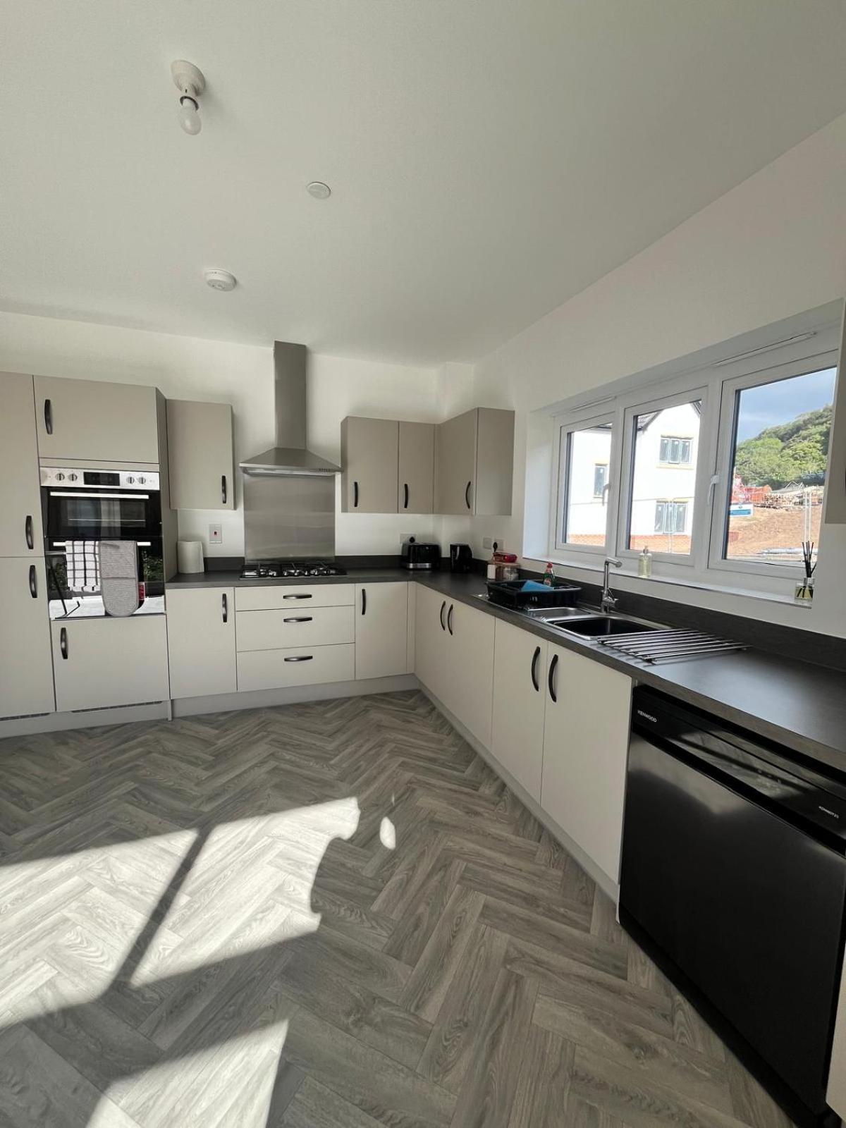 Beach Side Family Rest And Holiday Llandudno Exterior photo